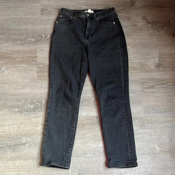 Madewell The Curvy Perfect Vintage Jean in Lunar Wash - Picture 2 of 12